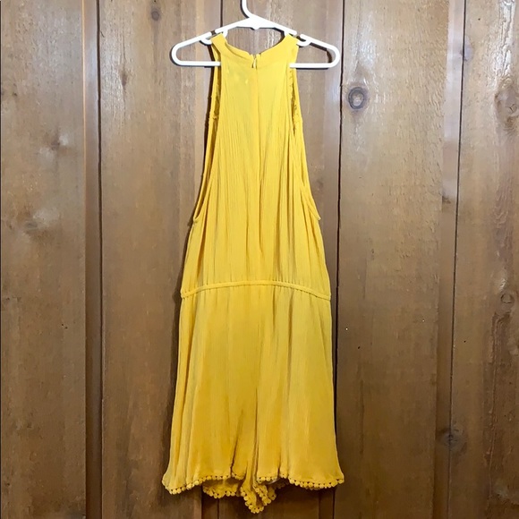 cute yellow romper - Picture 4 of 5